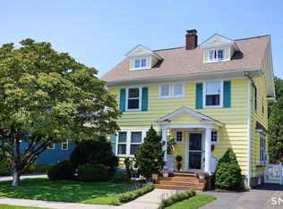 80 Dixon St, Bridgeport, CT 06604