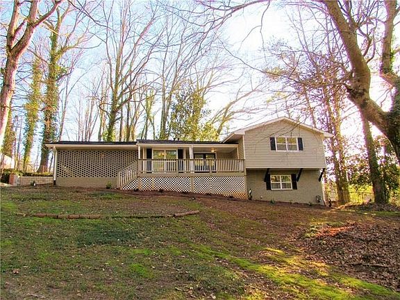 2nd image of 3839 Thaxton Rd SW
