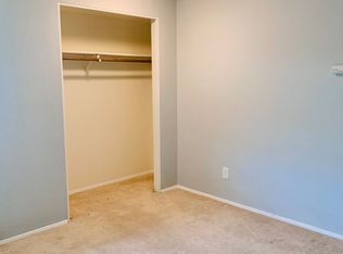 18530 52nd Ave W APT D8, Lynnwood, WA 98037