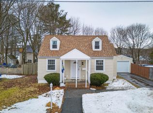 7 Farm Hill Road, Cape Elizabeth, ME 04107