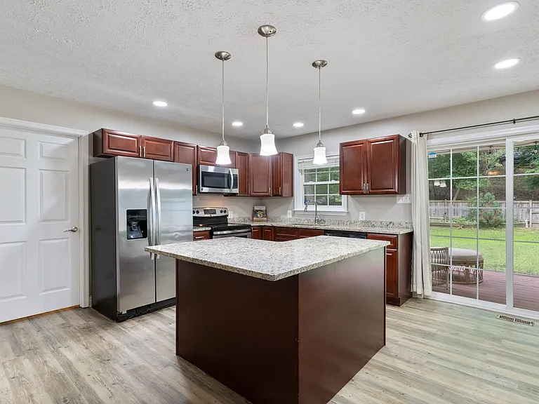 12418 Red Rock Ct — Photo 8