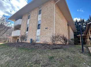 5260 Crossbow Cir UNIT 1B, Roanoke, VA 24018