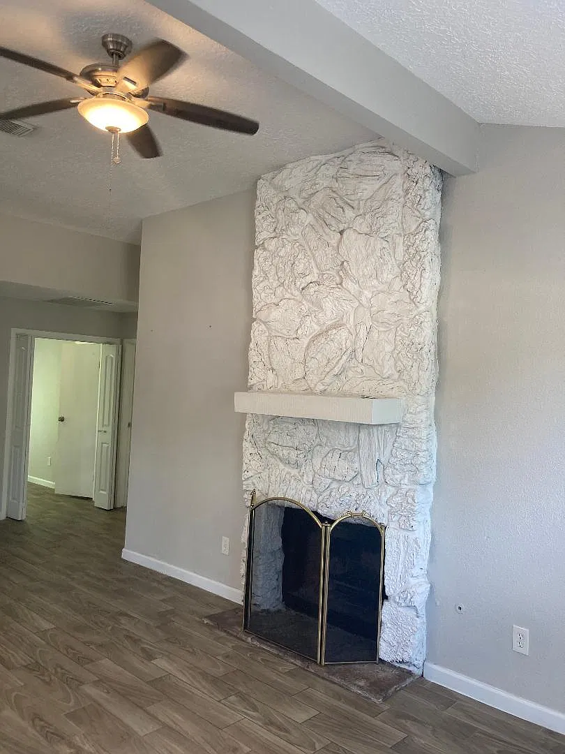 3 bed, 1100 sqft, $1,875 — Photo 4