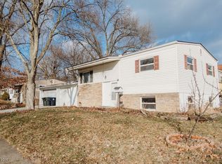 2933 Unclmorse Ave, Akron, OH 44314