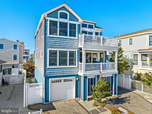 22 New York Ave, Beach Haven, NJ 08008