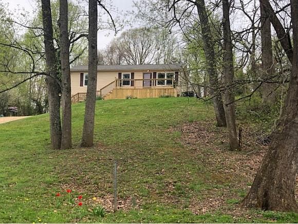 1st image of 111 Woodland Cir