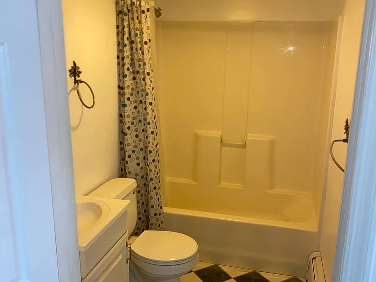 98 Morris St #BASEMENT — Photo 8