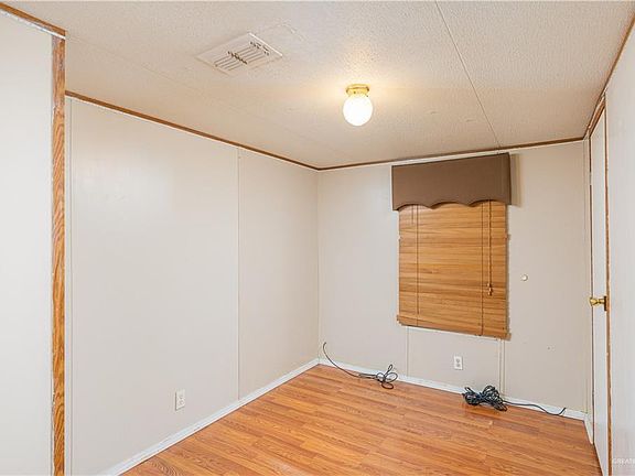 3rd image of 429 Stone Oak Dr