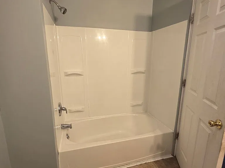 440 E 23rd St #1 — Photo 9
