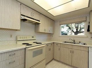 14 Miramonte Dr, Moraga, CA 94556