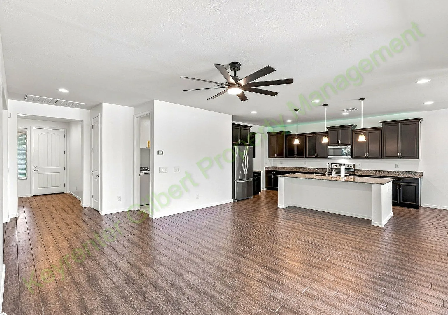 Beautiful Queen Creek Home with Private Pool, Den & Prime Location! — Photo 4