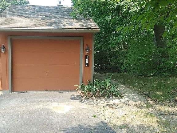 3rd image of 1061 Redbluff Dr
