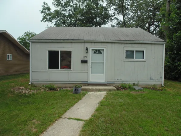 3192 Pulaski St, New Chicago, IN 46342