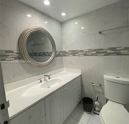 5th image of 210 172nd St APT 127