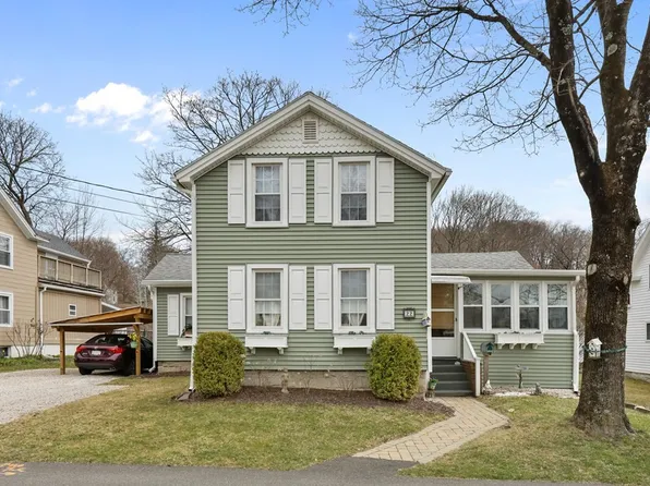 22 High St, Lee, MA 01238