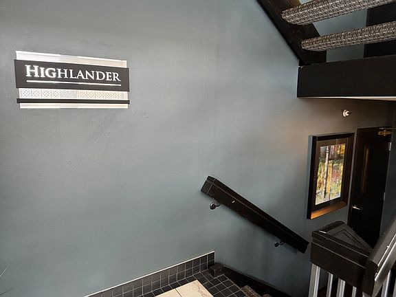 3rd image of 7625 Edinborough Way APT 2120