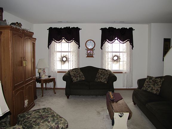 2nd image of 40 Remley Ln