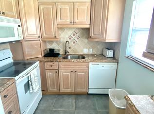 392 Brighton J, Boca Raton, FL 33434