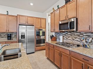 1665 W Hyperion St, Tucson, AZ 85704