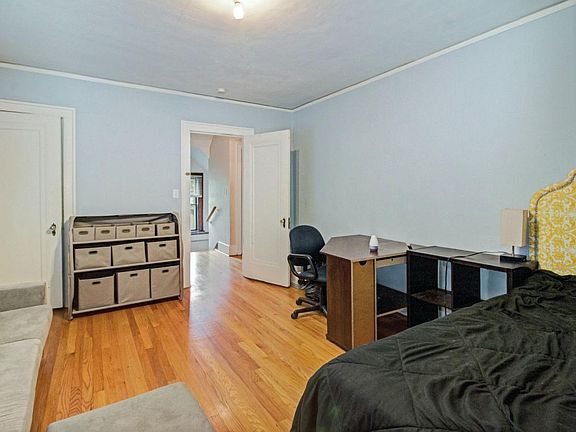 2nd image of 1407 Morton Ave #1