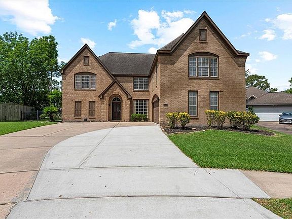 2nd image of 4507 Oak Hill Cir