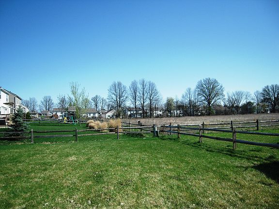 4th image of 7469 Totten Springs Dr