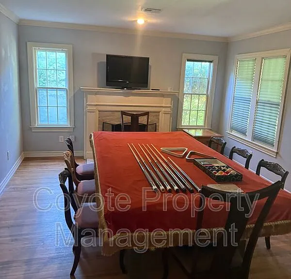 1524 S Jamestown Ave — Photo 2