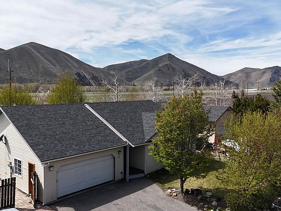 2nd image of 3351 Glenbrook Dr