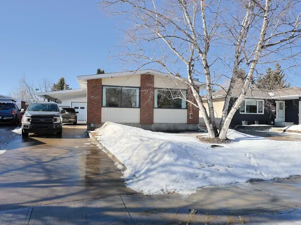37 Armstrong Cres, Leduc, AB T9E 5G1