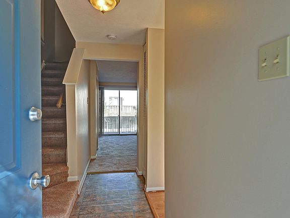 4th image of 2 Woodland Ct