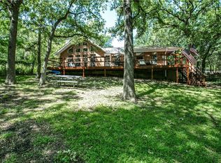 1 Eagle Pt N, Azle, TX 76020