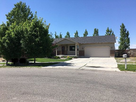 3rd image of 3745 E Magenta Dr