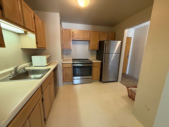 2nd image of 200 N Dearborn St Unit 805
