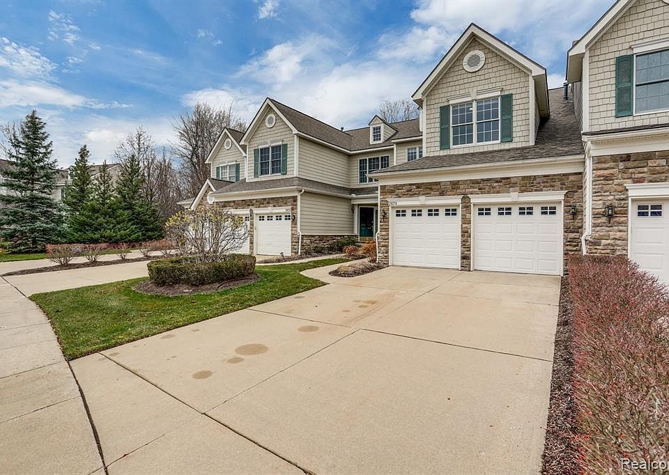 1st image of 26274 Fieldstone Dr