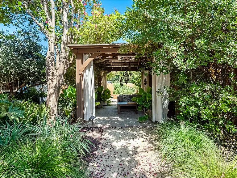 1531 W Laurel Ave — Photo 35