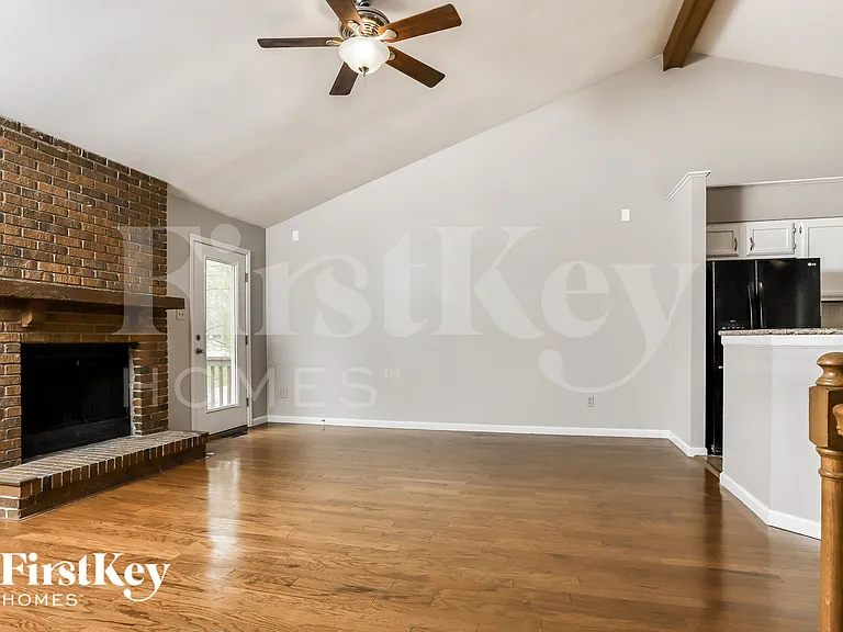 221 Brookmont Farm Ct — Photo 3