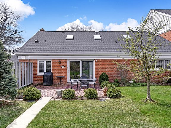 4th image of 601 Chanticleer Ln #601