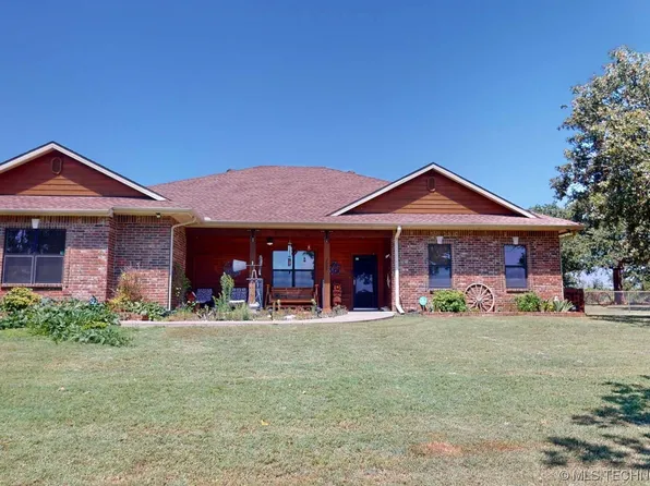 2202 Cobblestone Rd, Sulphur, OK 73086