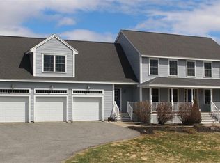 10 Stonewall Ln, Saco, ME 04072