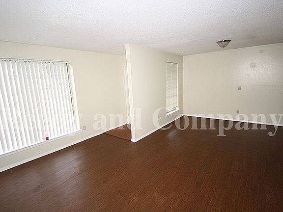 5th image of 3236 Ashwood St