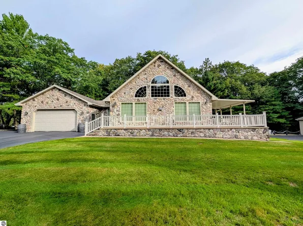 5259 E 31st St, Au Gres, MI 48703