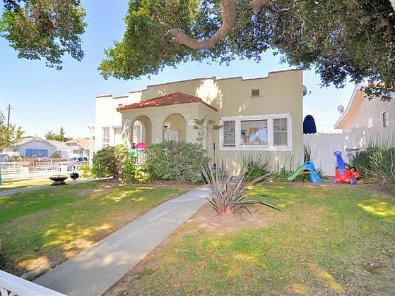 1st image of 804 Cota Ave