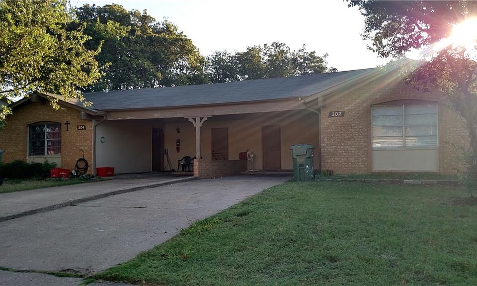 1st image of 302 Cliff Dr