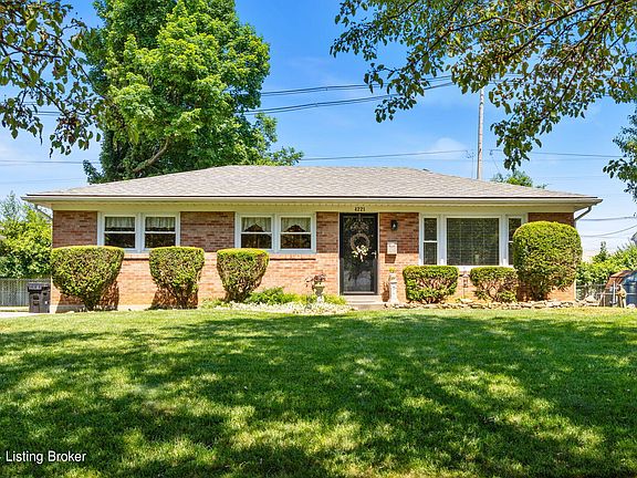 3rd image of 4221 Blossomwood Dr