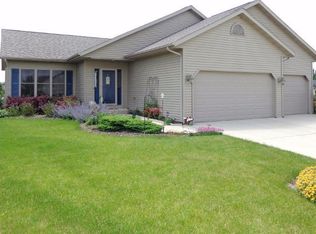 1315 Bloomingfield Dr, Whitewater, WI 53190