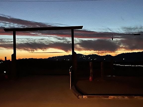 3rd image of 18702 Pellisier Rd