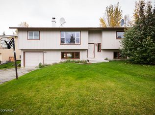 17807 Kantishna Dr, Eagle River, AK 99577