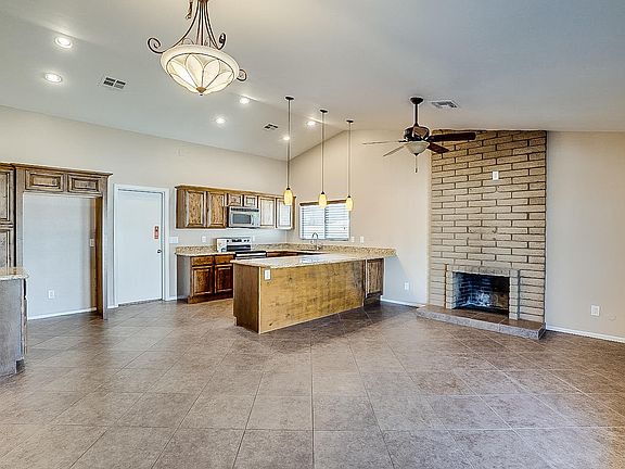 4th image of 7238 W Medlock Dr