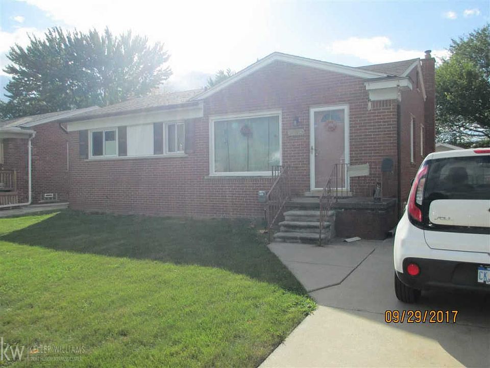 1st image of 28913 Hughes St