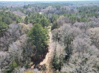 2069 Highway 17, Camden, MS 39045